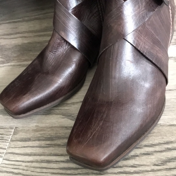 True Religion boots size 8B - Picture 3 of 17